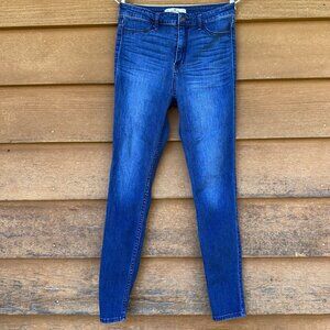 Hollister Dark Blue  Skinny Jegging Jeans Size 5